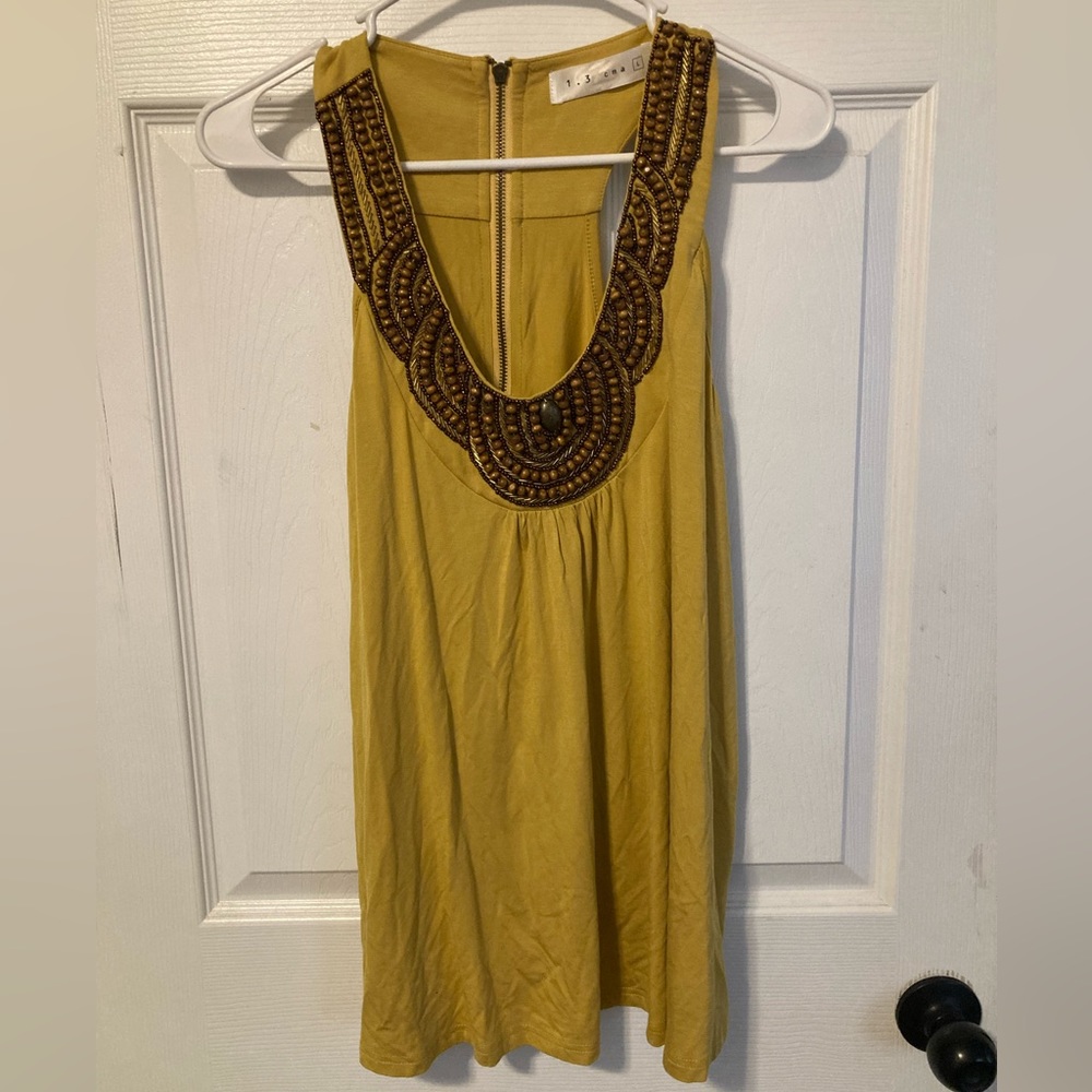 Women’s 1.3 cma Sleeveless Top